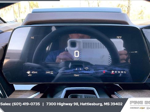 New 2026 Chevrolet Suburban High Country AWD/4WD image 14