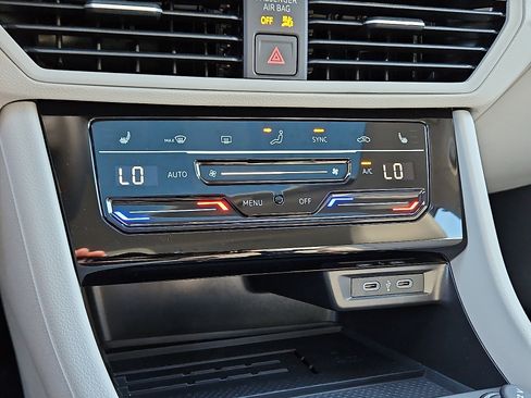 New 2026 Volkswagen Jetta SE image 15