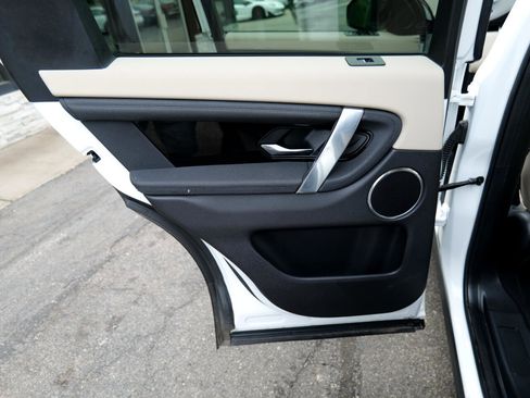 Used 2021 Land Rover Discovery Sport S image 44