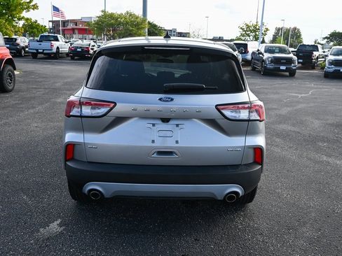 Certified 2022 Ford Escape SE image 6