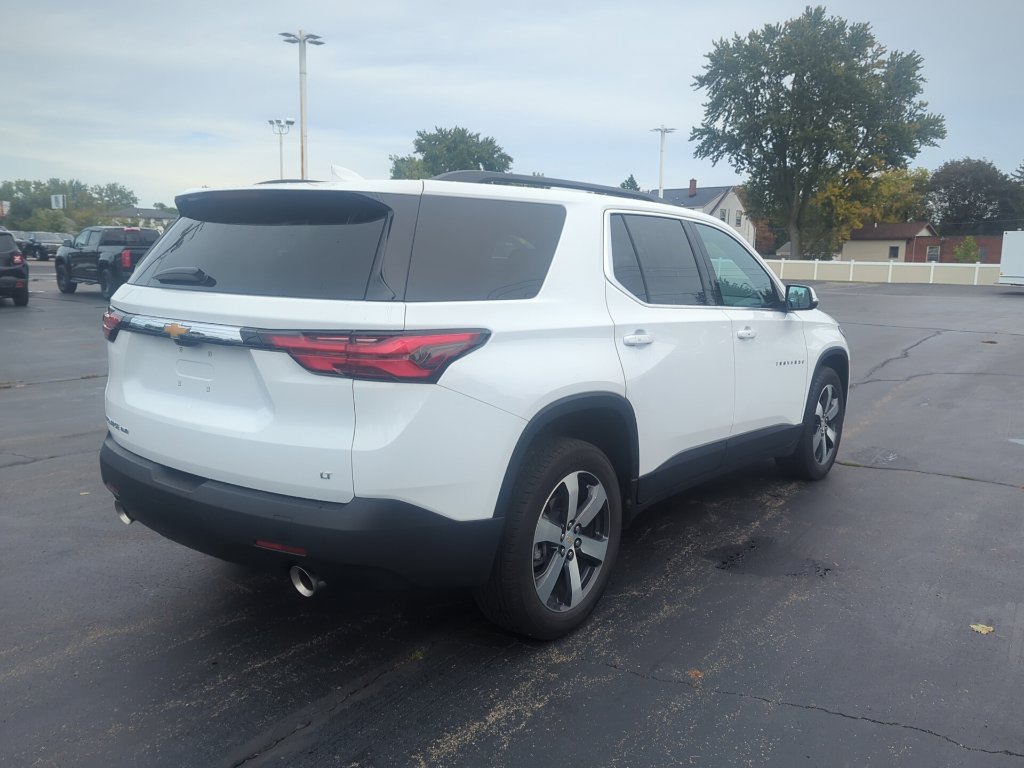 Certified 2023 Chevrolet Traverse LT w/ LT Premium Package AWD/4WD image 10