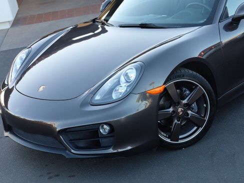 Used 2015 Porsche Cayman image 6