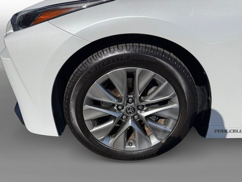 Used 2021 Toyota Mirai w/ Advanced Technology Package RWD image 9