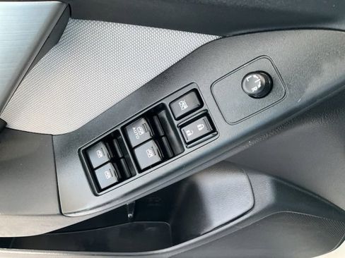 Used 2014 Subaru Forester 2.5i Premium w/ All-Weather Package image 5