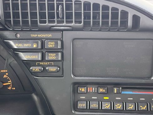 Used 1992 Chevrolet Corvette Coupe RWD image 19