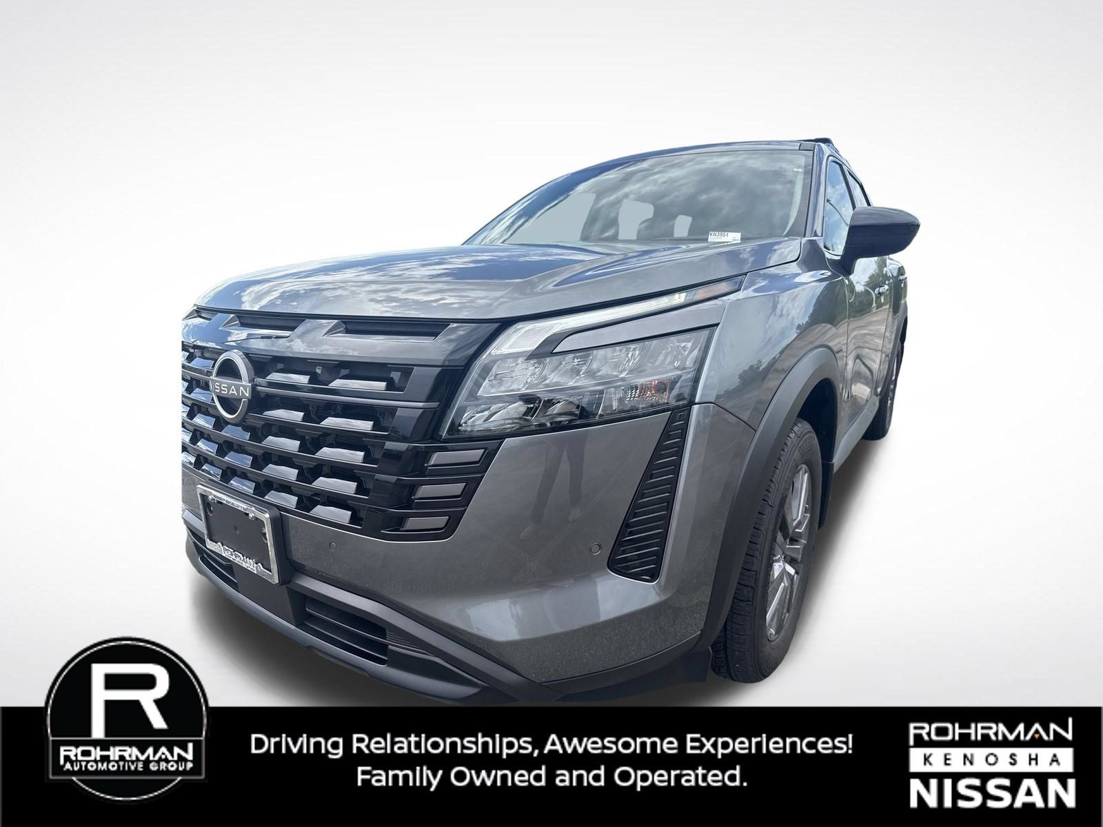 Certified 2026 Nissan Pathfinder SV AWD/4WD image 3