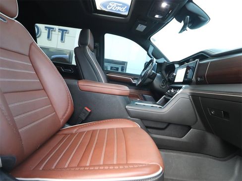 Used 2024 GMC Sierra 3500 Denali Ultimate image 14