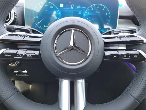 New 2025 Mercedes-Benz C 300 Sedan image 21