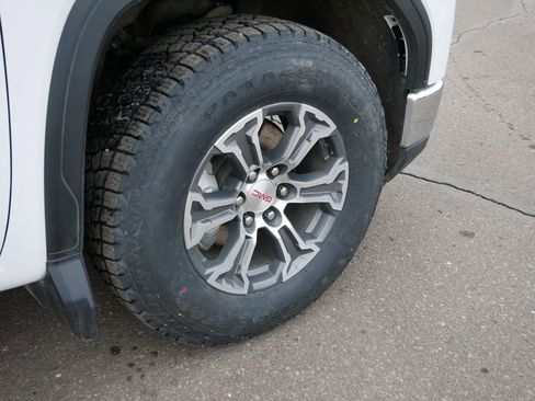 Used 2023 GMC Sierra 1500 SLE image 10