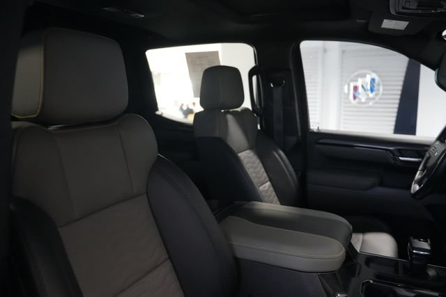 Used 2023 Chevrolet Silverado 1500 ZR2 w/ Technology Package AWD/4WD image 22