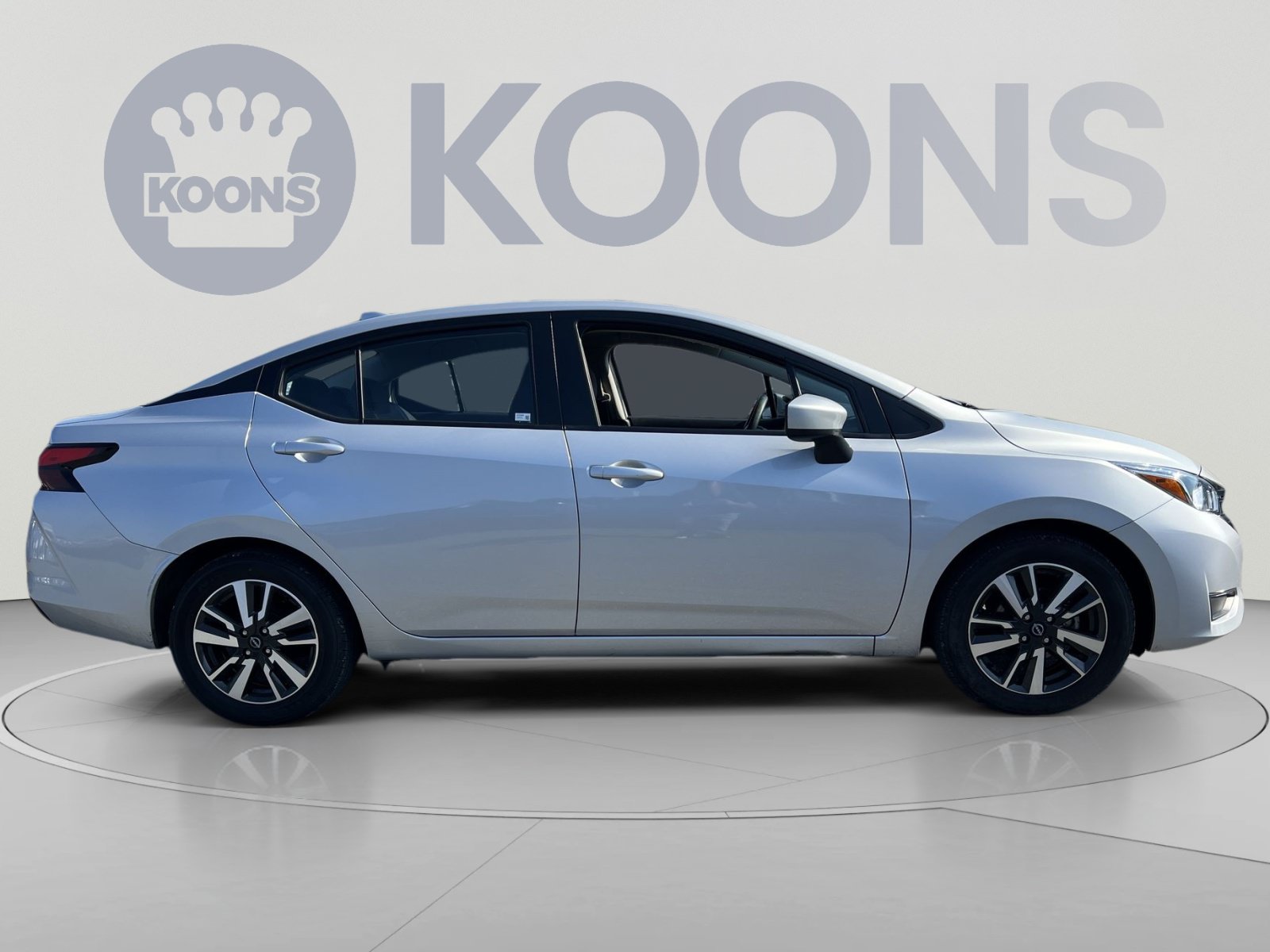 Used 2024 Nissan Versa SV FWD image 8