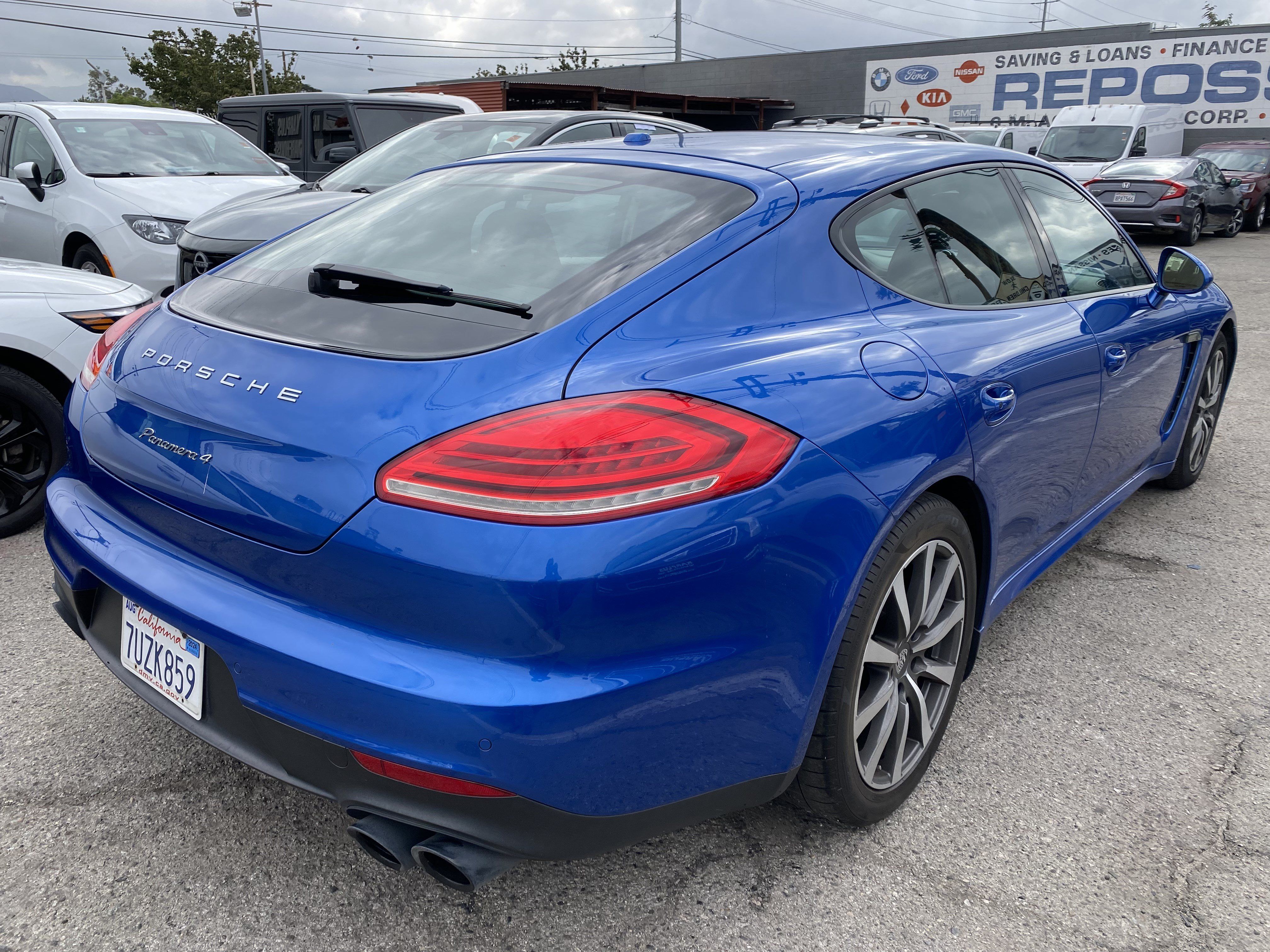 Used 2015 Porsche Panamera 4 AWD/4WD image 9