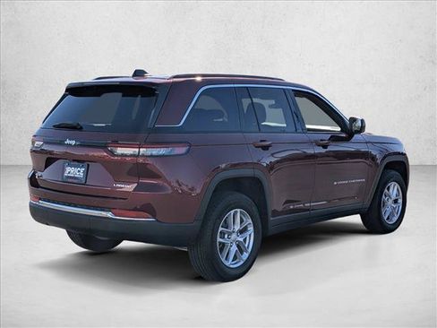 Used 2025 Jeep Grand Cherokee Laredo X w/ Trailer Tow Package AWD/4WD image 5