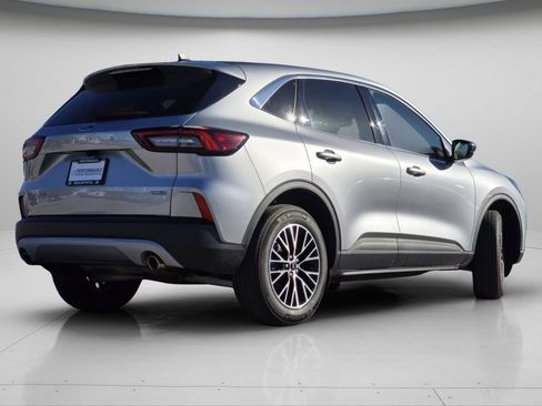 Used 2023 Ford Escape Active image 21