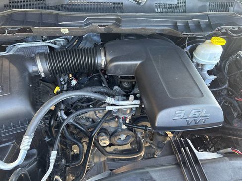 Used 2021 RAM 1500 Tradesman w/ Chrome Appearance Group image 27