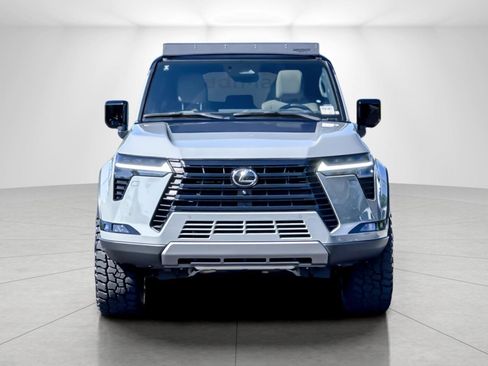 Used 2024 Lexus GX 550 AWD/4WD image 8