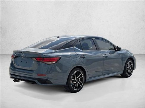 Used 2025 Nissan Sentra SR image 5