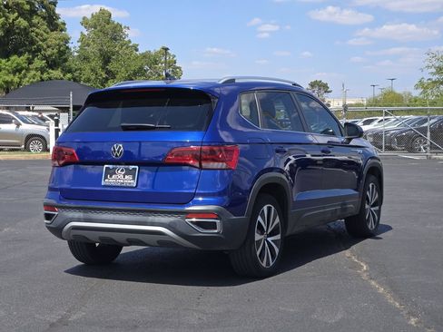 Used 2024 Volkswagen Taos SE FWD image 7