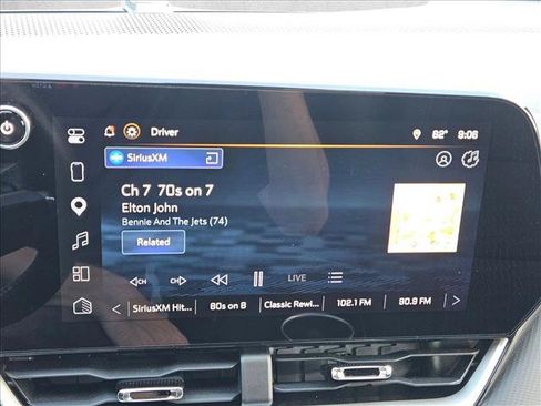 Used 2026 Chevrolet Equinox LT AWD/4WD image 13