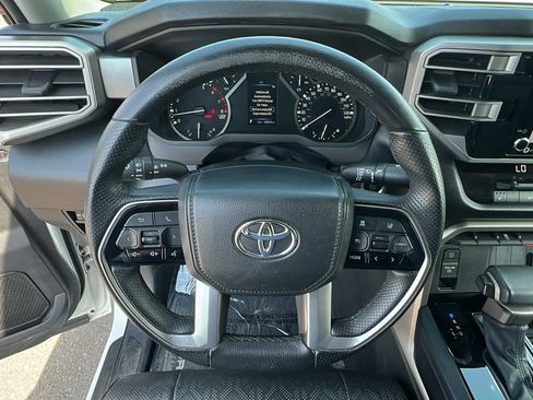 Used 2022 Toyota Tundra SR5 w/ SR5 Premium Package AWD/4WD image 18