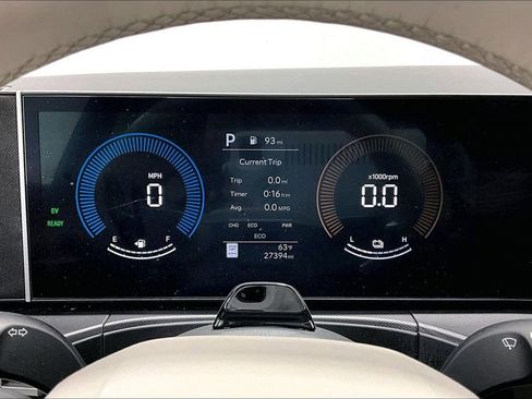 Certified 2025 Hyundai Santa Fe SEL FWD image 26