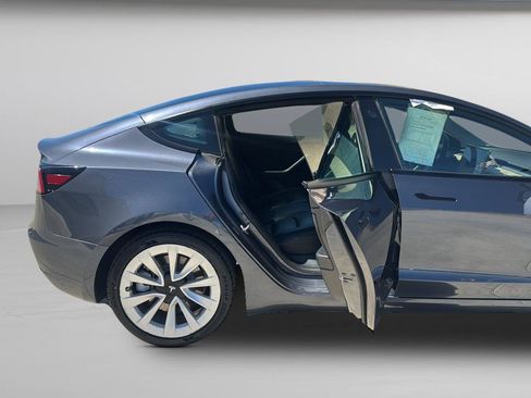 Used 2022 Tesla Model 3 RWD image 24