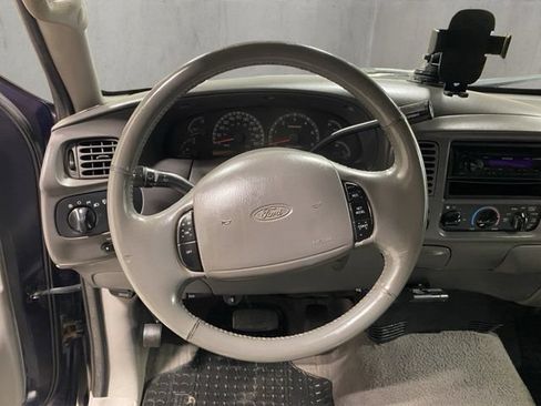 Used 2001 Ford F150 Lariat AWD/4WD image 14