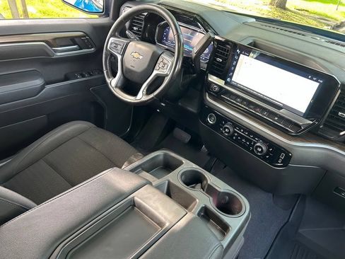 Used 2022 Chevrolet Silverado 1500 LT RWD image 10