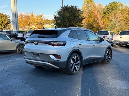 Used 2021 Volkswagen ID.4 Pro S w/ Gradient Package image 4