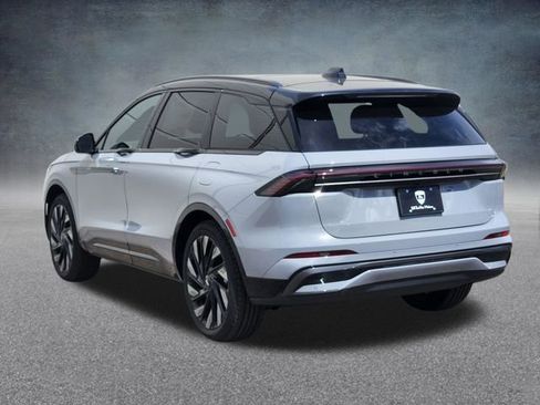 New 2026 Lincoln Nautilus Reserve w/ Jet Appearance Package image 5