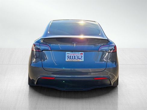 Used 2022 Tesla Model Y Performance image 5