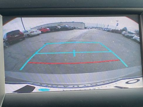 Used 2017 Toyota Camry SE image 15