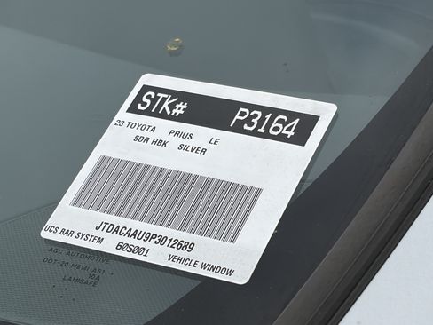 Used 2023 Toyota Prius LE FWD image 10