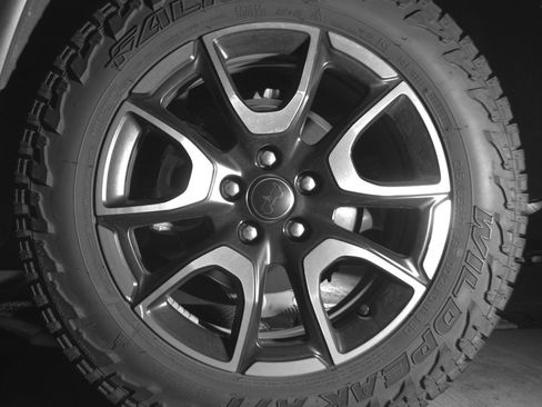 Used 2025 Jeep Compass Trailhawk AWD/4WD image 14