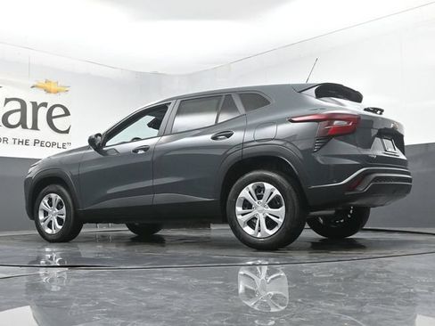 New 2026 Chevrolet Trax LS FWD image 33