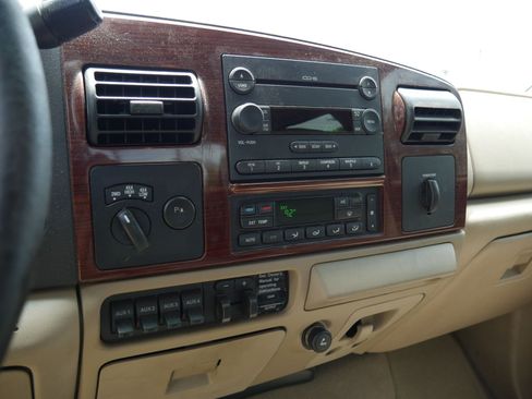 Used 2006 Ford F250 Lariat AWD/4WD image 63