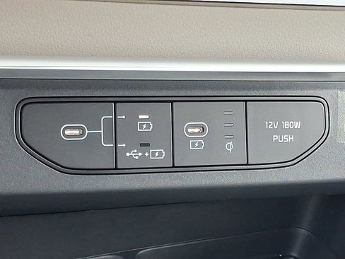 New 2026 Kia Carnival EX image 13