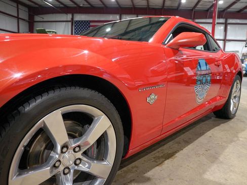 Used 2010 Chevrolet Camaro SS w/ Interior Accent Trim Package image 35