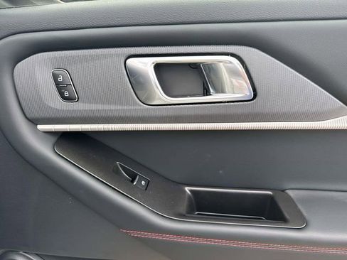 New 2026 Ford Explorer ST-Line w/ ST-Line Street Pack image 15