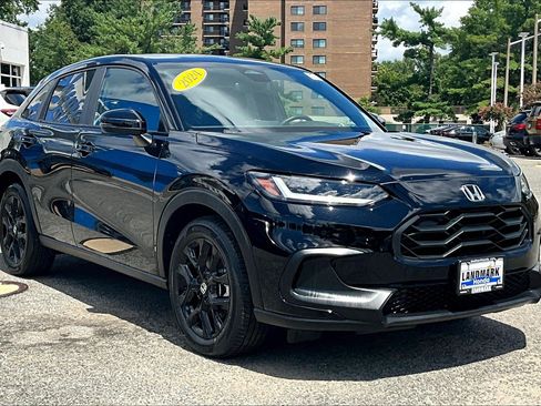 Used 2024 Honda HR-V Sport image 11