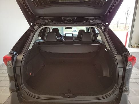 Used 2025 Toyota RAV4 Limited image 15