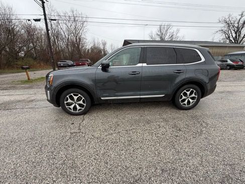 Used 2022 Kia Telluride EX image 7