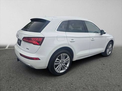 Used 2019 Audi Q5 2.0T Premium Plus w/ Premium Plus Package AWD/4WD image 3