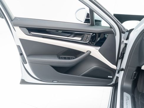 New 2026 Porsche Panamera 4S image 21