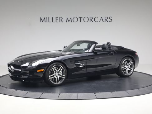 Used 2012 Mercedes-Benz SLS AMG Roadster image 2
