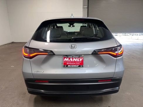 Used 2023 Honda HR-V LX image 4