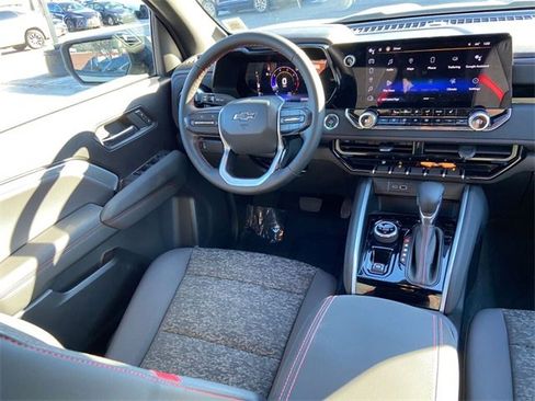 Used 2023 Chevrolet Colorado Z71 w/ Z71 Convenience Package 2 image 15