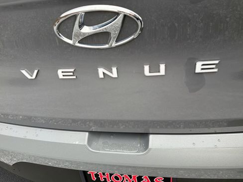 Certified 2022 Hyundai Venue SEL image 36