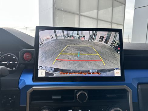 Used 2024 Toyota Tacoma TRD Sport w/ TRD Sport Upgrade Package image 34