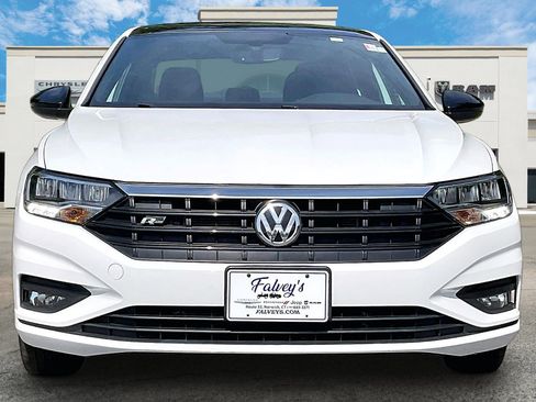 Used 2019 Volkswagen Jetta R-Line w/ R-Line Cold Weather Package FWD image 3